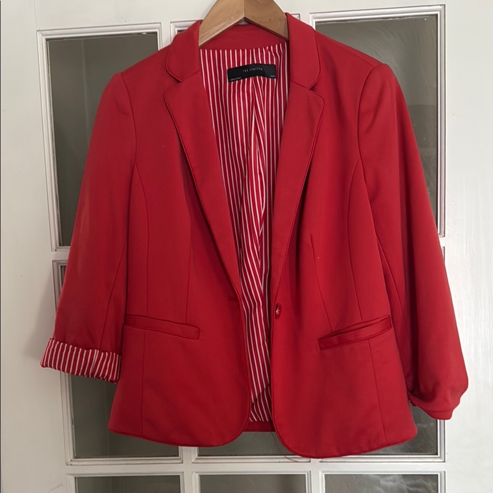 The Limited Red Blazer with Notched Lapels and 3/4 Sleeves